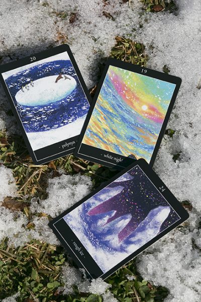 雪とタロットカード3